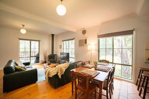 Pinnacle Retreat - Tourism Hervey Bay 3