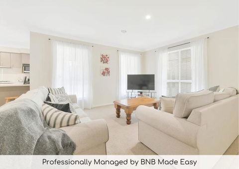 Piper St - CBD, Cosy Escape - Hervey Bay Accommodation 0