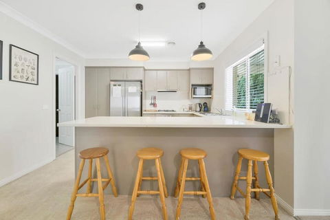 Piper St - CBD, Cosy Escape - Hervey Bay Accommodation 3