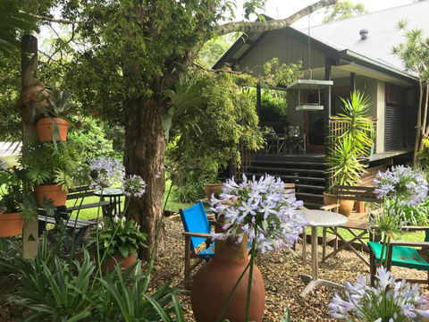 PK Illusions - Hervey Bay Accommodation 0
