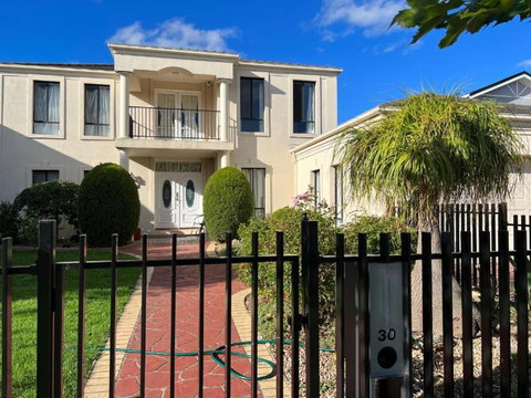 Pleasant Private Room In Taylors Lake Near Melbourne Airport - Hervey Bay Accommodation 3