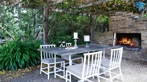 Poppy Cottage - Hervey Bay Accommodation 0