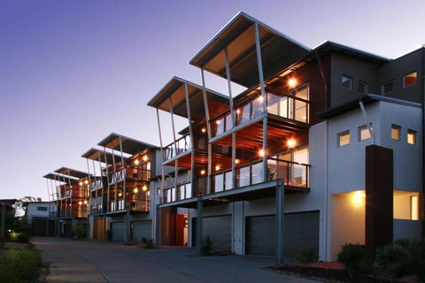 Quarterdecks Retreat - Hervey Bay Accommodation 3