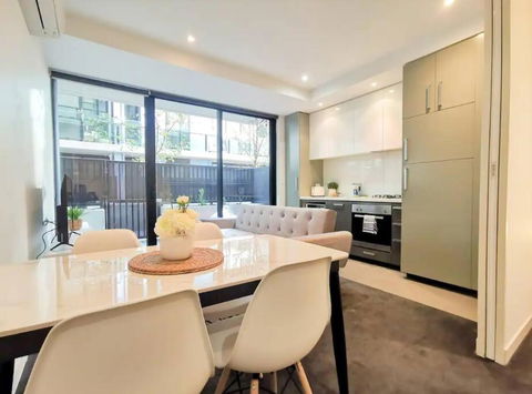 PR126-1 BR Comfy Stay Next To Station With FREE Parking - Hervey Bay Accommodation 2