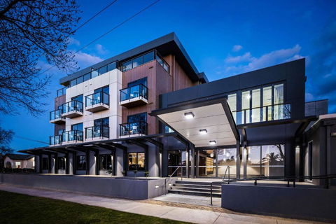 Quality Hotel Lakeside - Hervey Bay Accommodation 0