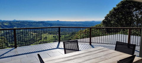 Potters Place Montville - Tourism Hervey Bay 0