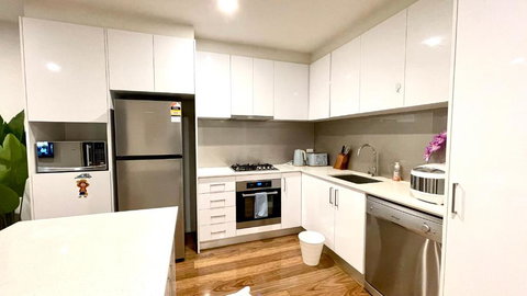 Preston Spacious 2BRM Apartment Free Parking Wi-Fi - Tourism Hervey Bay 3