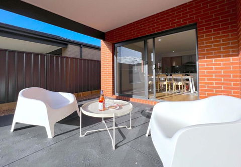 Pride Pakenham Parkfront Home - Tourism Hervey Bay 2