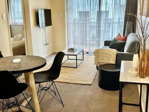 Prime Location 1 Bdr Apt In Perth - Hervey Bay Accommodation 0