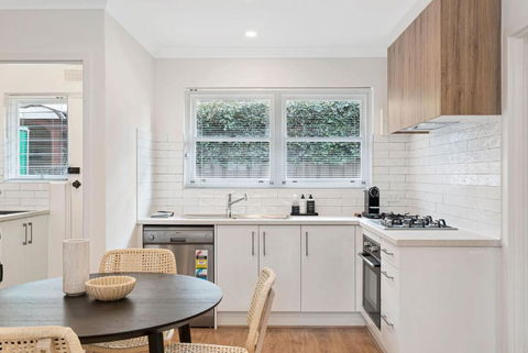 Prime Location 2 Bed Renovated In Royston Park - Hervey Bay Accommodation 2