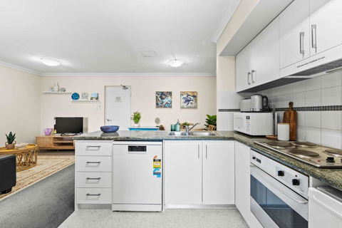 Prime Perth Apartment - Hervey Bay Accommodation 3