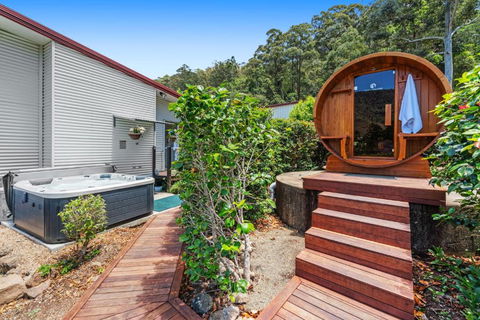 Private Luxury In The Mountains With Running Creek - Hervey Bay Accommodation 1