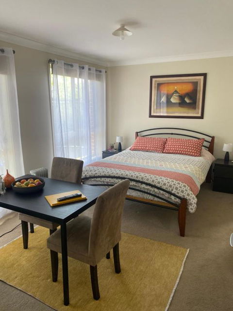 Private Room With Ensuite And Parking Close To Wollongong CBD - Hervey Bay Accommodation 0