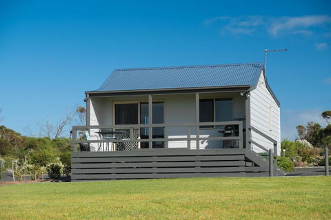 Prom Gate Getaway - Hervey Bay Accommodation 0