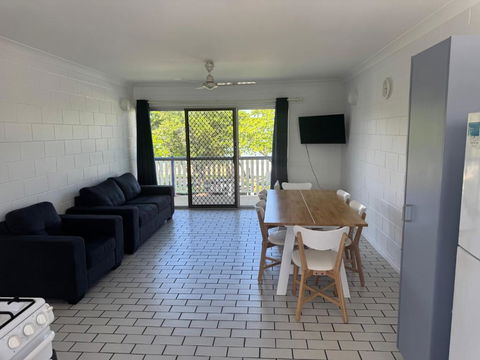 QCWA K P Units - Hervey Bay Accommodation 1
