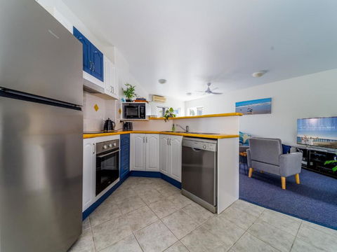 Quality Esplanade Apartment - Hervey Bay Accommodation 2