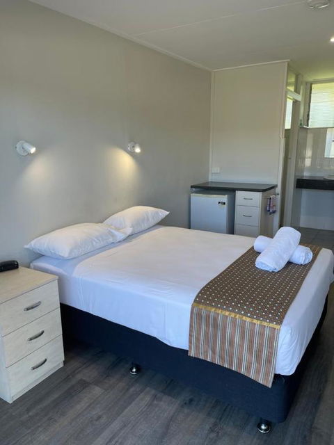 Queens Beach Hotel - Hervey Bay Accommodation 3