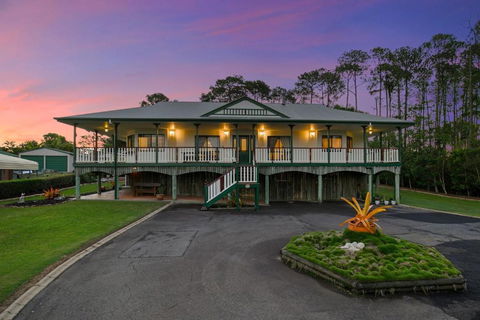 Queenslander On Madsen - Hervey Bay Accommodation 0