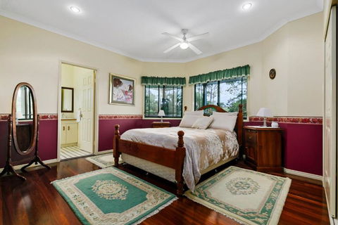 Queenslander On Madsen - Hervey Bay Accommodation 2