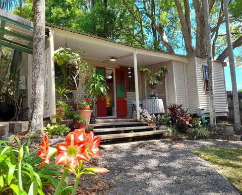 Quirky Cottage In Centre Of Maleny, Walk Everywhere - Hervey Bay Accommodation 0