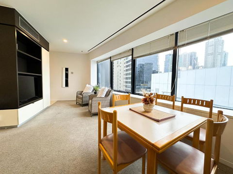 QV Central Oasis Contemporary City Getaway - Hervey Bay Accommodation 2