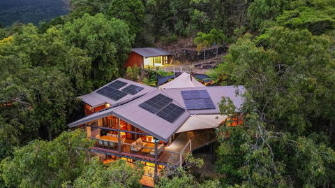 Rainforest Treehouse Sanctuary - With Ocean Views - Tourism Hervey Bay 0