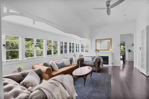 Rambling Roses - Hervey Bay Accommodation 3