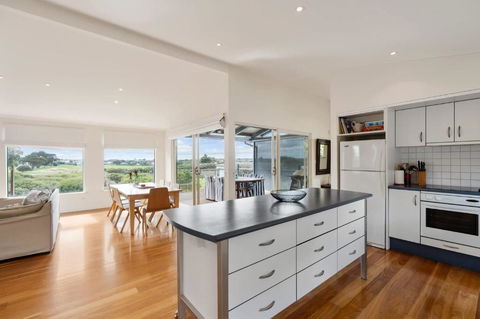 Range View House 23 Bristow Smith Ave Goolwa South-No Linen Included - Tourism Hervey Bay 0