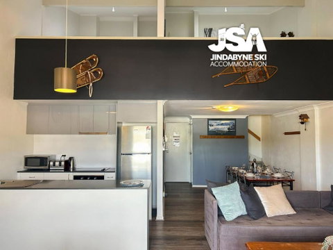 Razorback 6 - Hervey Bay Accommodation 1
