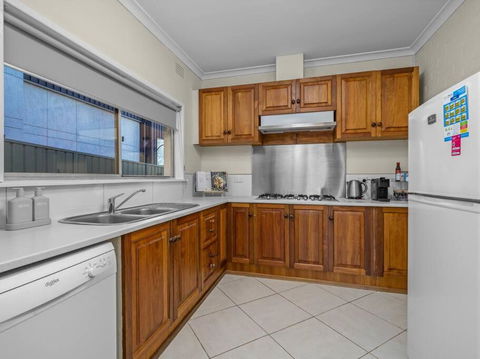 Read Place Retreat - Hervey Bay Accommodation 2