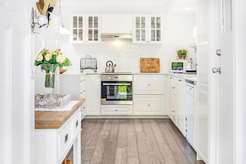 Red Gum Cottage - Hervey Bay Accommodation 1