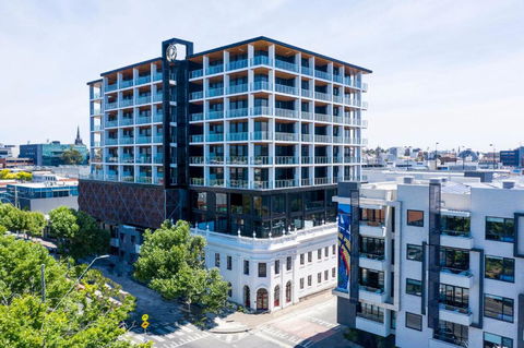R Hotel Geelong - Hervey Bay Accommodation 0