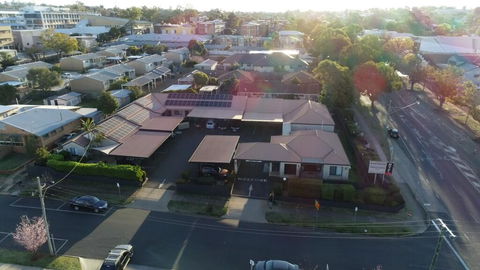 Asters On James Motor Inn - Hervey Bay Accommodation 1