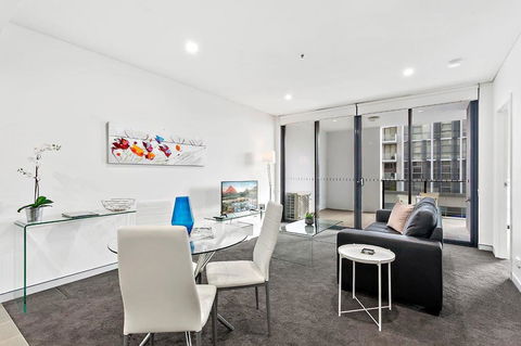 Astra Apartments Wollongong CBD - Tourism Hervey Bay 0