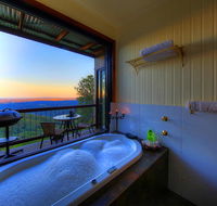 At Remingtons Private Cottages  Lodge - Hervey Bay Accommodation