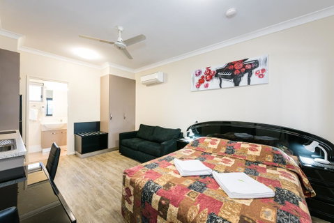 Athena Studio Units - Hervey Bay Accommodation 1