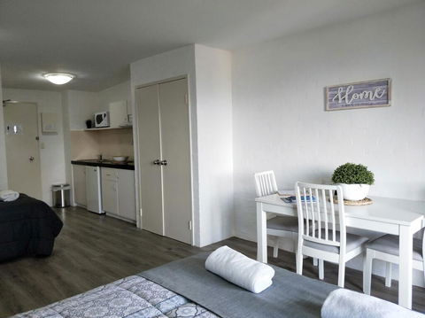 Atrium Private Stay Mandurah - Tourism Hervey Bay 2