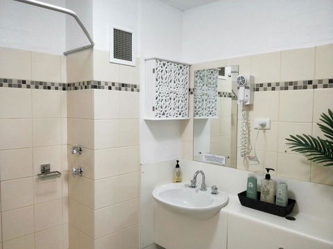 Atrium Private Stay Mandurah - Tourism Hervey Bay 0