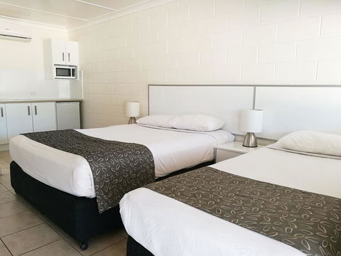 Augathella Motel & Caravan Park - Hervey Bay Accommodation 0