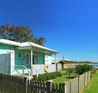 Aurora Beachfront Cottage - Tourism Hervey Bay