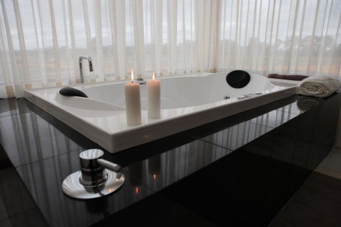 Aurora Cottages Bush Retreat - Hervey Bay Accommodation 0