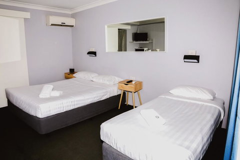 Australian Hotel Motel - Hervey Bay Accommodation 1