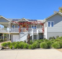 Autumn Home - Our Place at Bright - Hervey Bay Accommodation