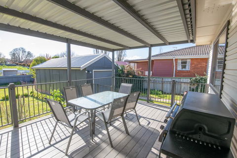 Autumn St - Trendy East Orange - Near CBD - Tourism Hervey Bay 3