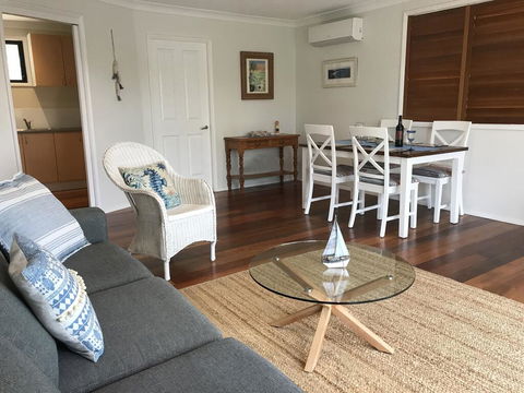 Avalon Seashells 2 Bedroom Apartment With Pool - Hervey Bay Accommodation 3