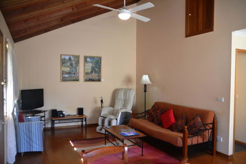 Avoca Cottages VICTORIA - Hervey Bay Accommodation 1