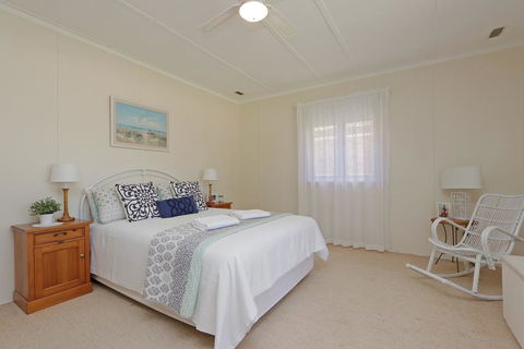 Avondale Cottage - Hervey Bay Accommodation 1