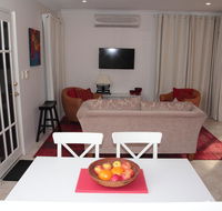 Azalea Villa - Close to the City of Perth - Tourism Hervey Bay