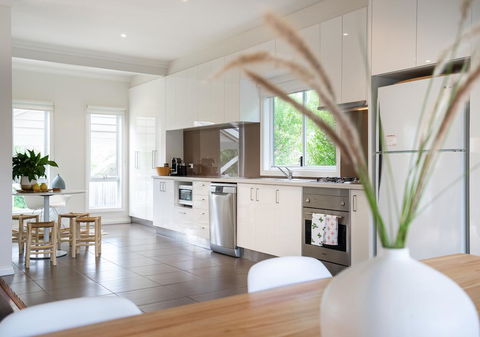 Azure Beach Retreat - Spa Luxury - Tourism Hervey Bay 1