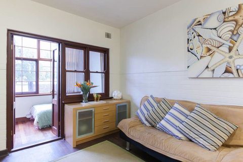 B3 Walk To UWA, Swan River On The Nedlands Border - Hervey Bay Accommodation 3